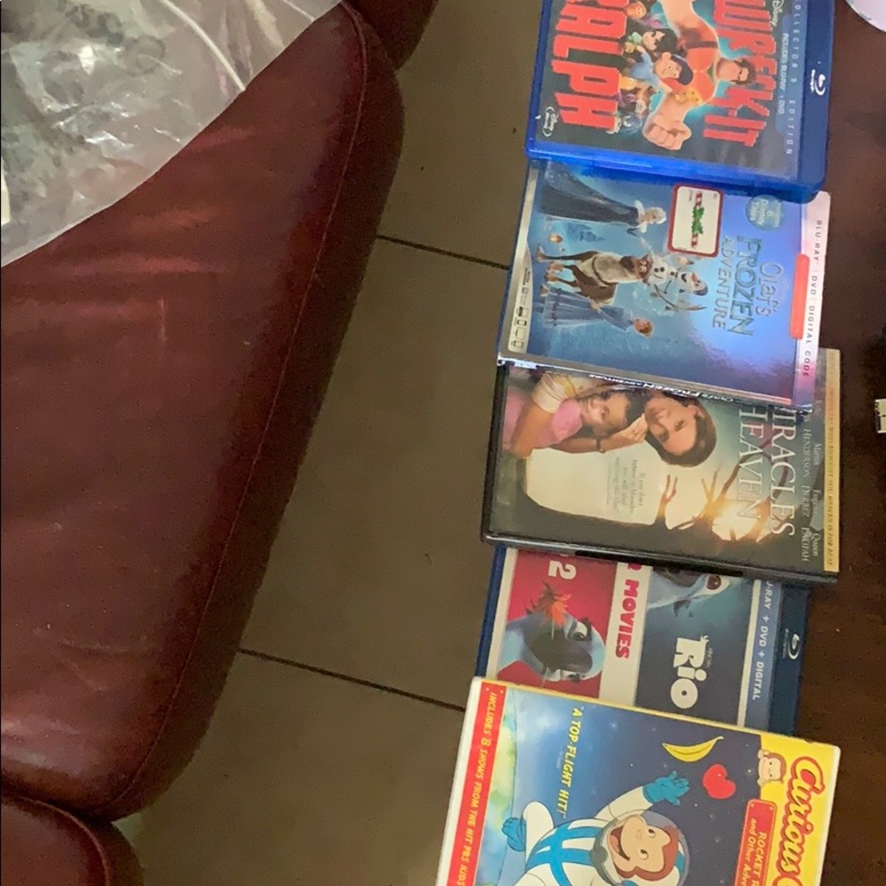 Movie bundle/can be negotiated